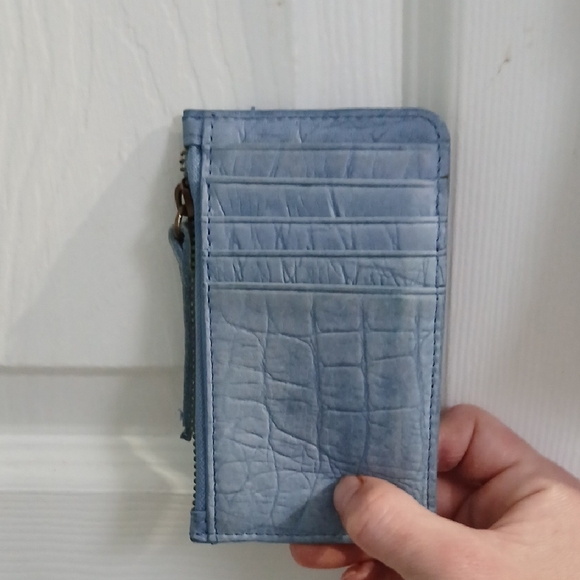 Set Of Croc Embossed Crossbody & Matching Wallet by American Leather & Co. - Picture 8 of 8